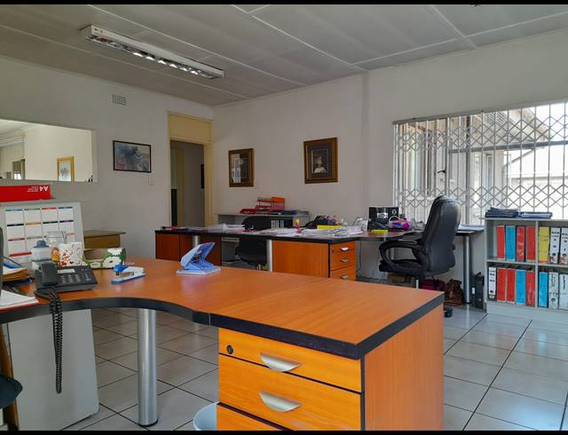 214M² OFFICE FOR SALE IN VANDERBIJLPARK CW 1
